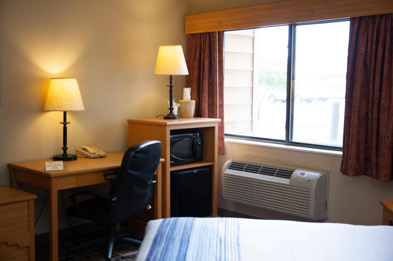 Americinn By Wyndham Pampa Event Center Exteriér fotografie